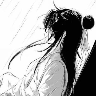 女孩不慎摔坏标本 馆长暖心安抚